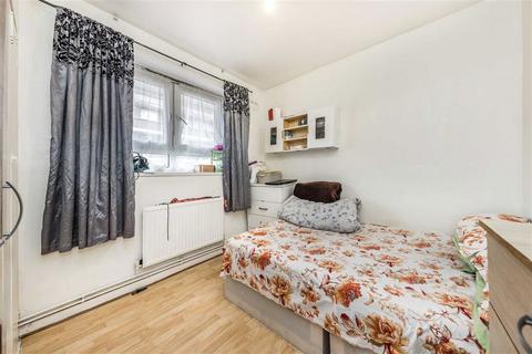 2 bedroom flat for sale, Hanbury Street, London E1