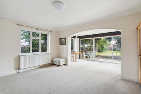 47 Orchard Drive, Uxbridge, UB8 3AF