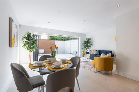 4 bedroom terraced house for sale, Victoria Court, Kenilworth Road, Leamington Spa