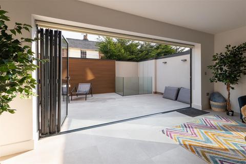 4 bedroom terraced house for sale, Victoria Court, Kenilworth Road, Leamington Spa