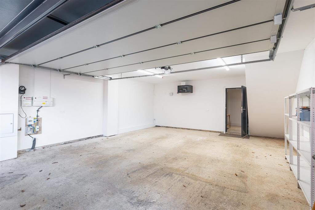 Garage-1.jpg
