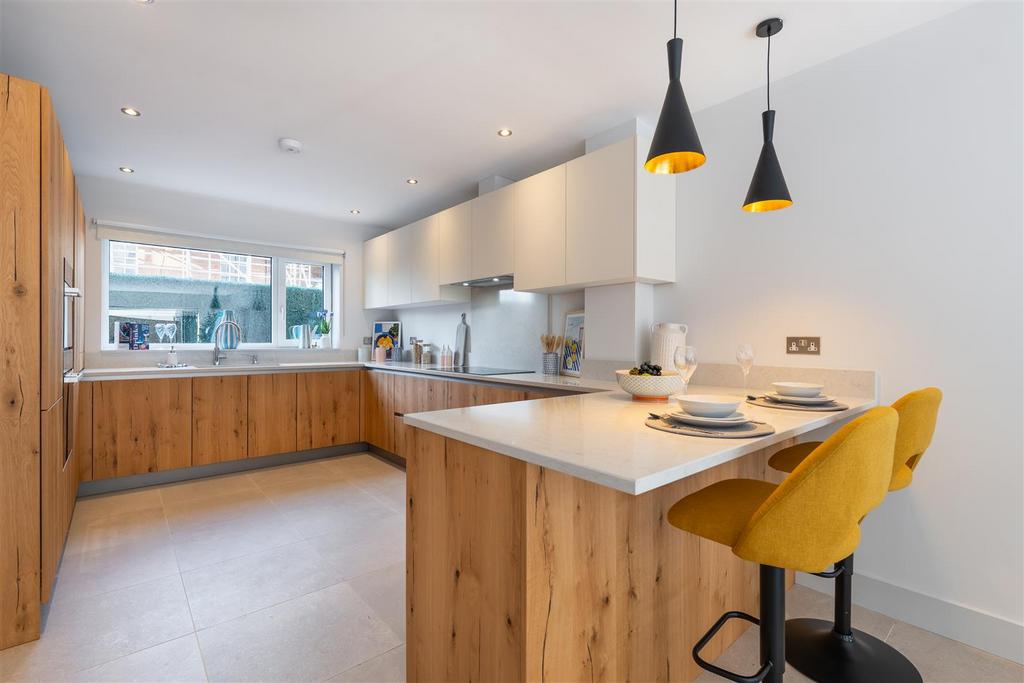 Living room and kitchen-6.jpg