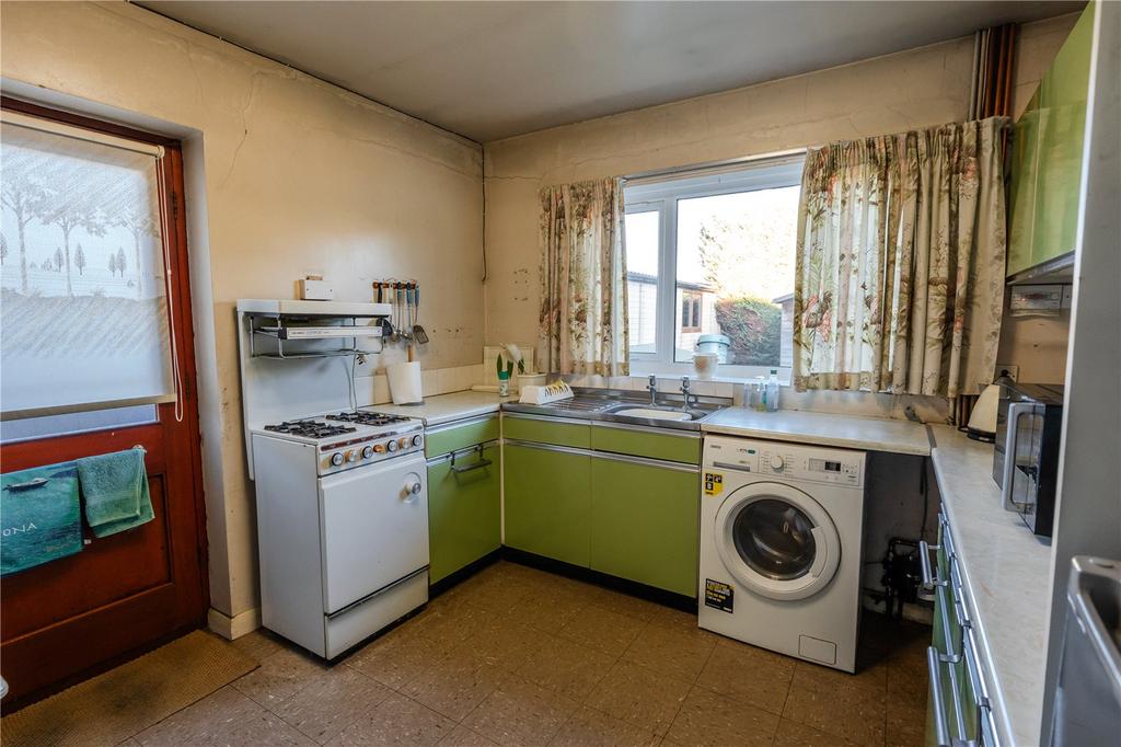 Kitchen (2)