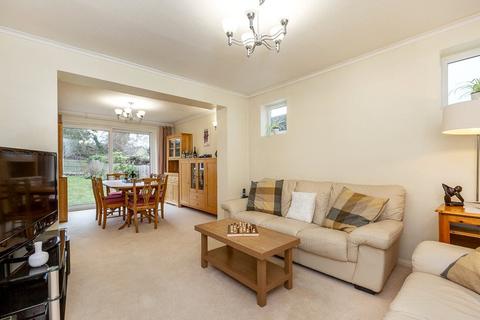 17 Raglan Court, South Croydon, CR2 6NT