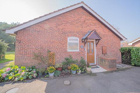 1 bedroom terraced bungalow for sale, Poplar Road, Dorridge, B93