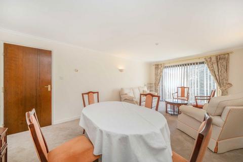 2 bedroom flat for sale, Bridge Lane, London NW11