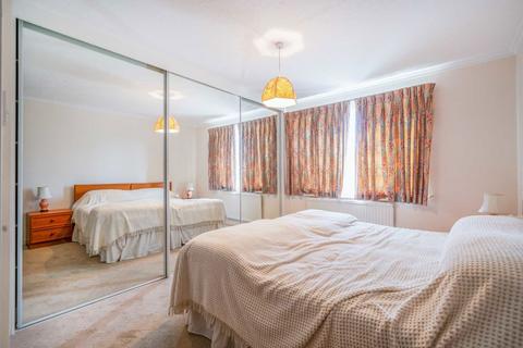2 bedroom flat for sale, Bridge Lane, London NW11