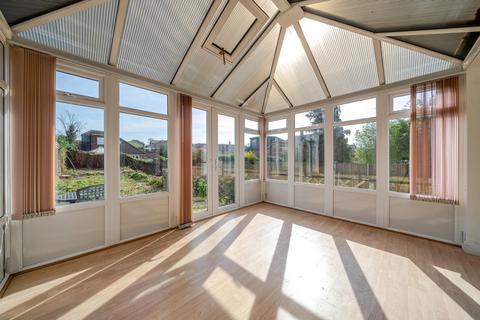 29 Main Road, Hextable, Swanley, BR8 7RB