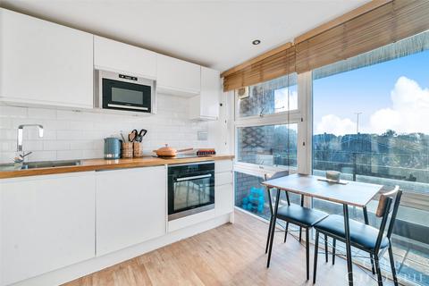 8 Woburn, London, W13 8DS