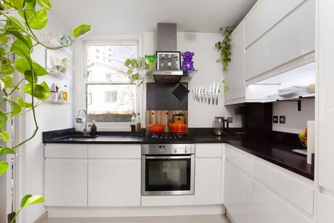 2 bedroom flat to rent, Dalston Lane, London E8