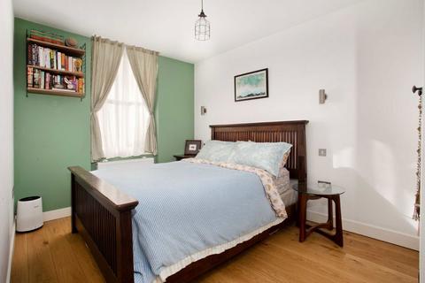 2 bedroom flat to rent, Dalston Lane, London E8