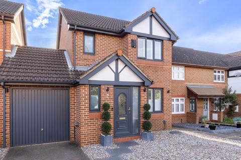 2 Celedon Close, Grays, RM16 6PZ