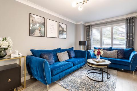 2 Celedon Close, Grays, RM16 6PZ