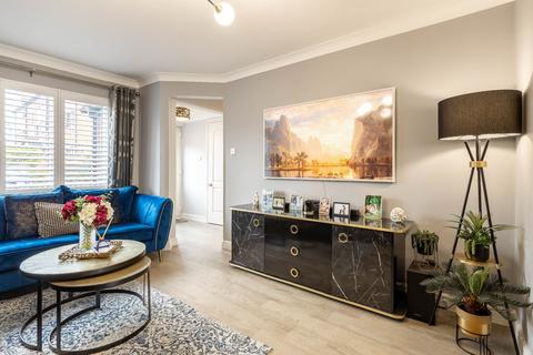 2 Celedon Close, Grays, RM16 6PZ