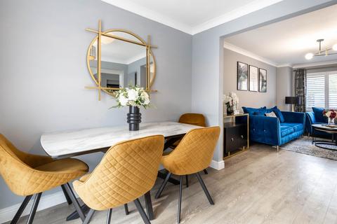 2 Celedon Close, Grays, RM16 6PZ