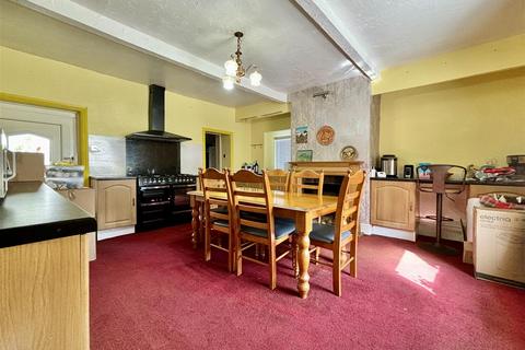 3 bedroom detached house for sale, Albert Road, Bradford BD13
