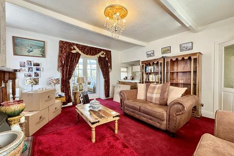 3 bedroom detached house for sale, Albert Road, Bradford BD13