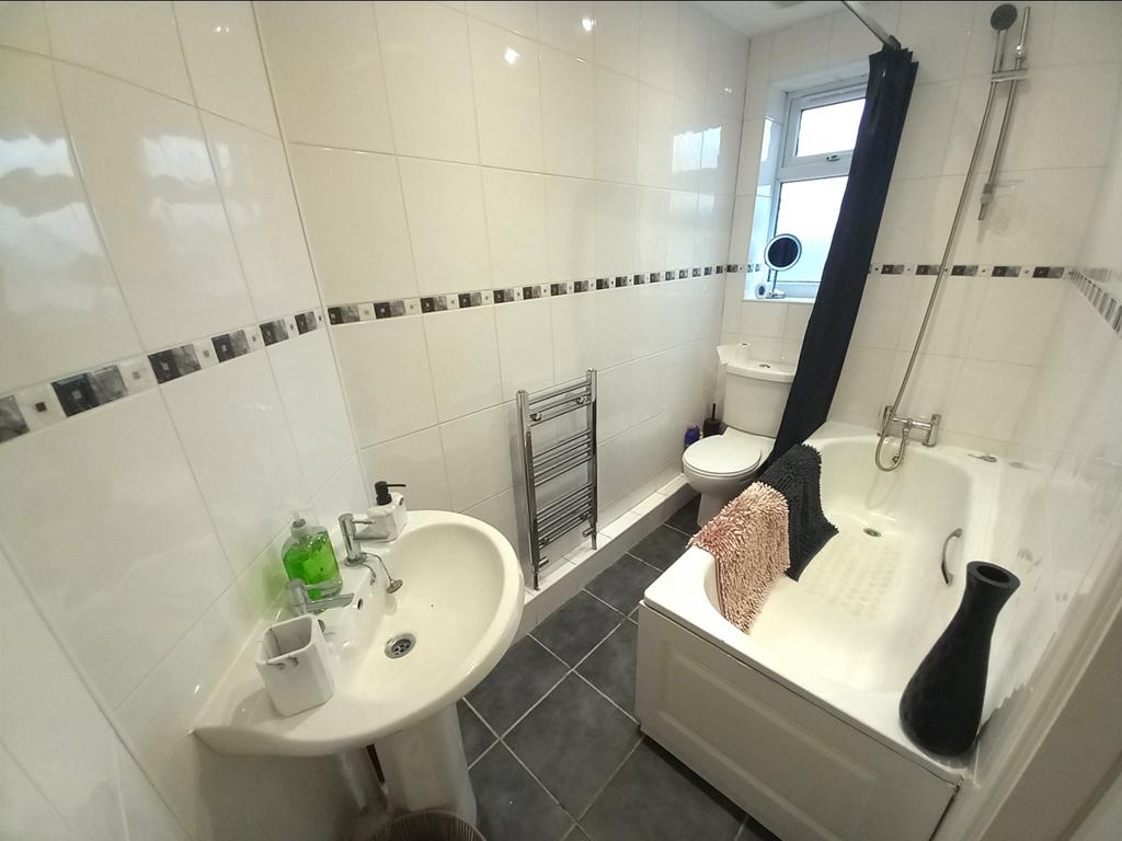 23 b bathroom