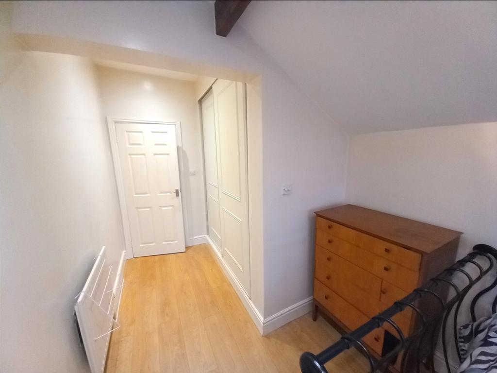 23 b bedroom