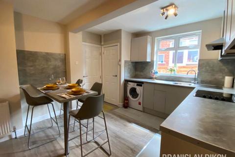 5 bedroom semi-detached house for sale, Crawley Green Road, Luton, LU2