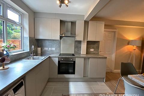 5 bedroom semi-detached house for sale, Crawley Green Road, Luton, LU2