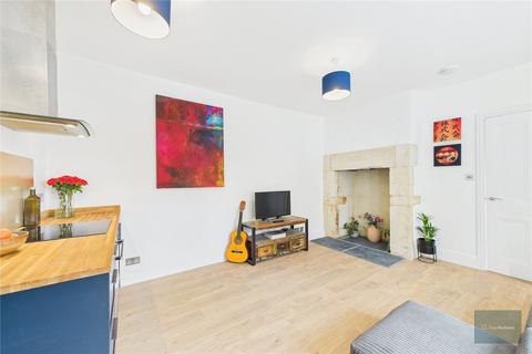 Flat 4, 19 Bloomfield Avenue, Bath, BA2 3AB