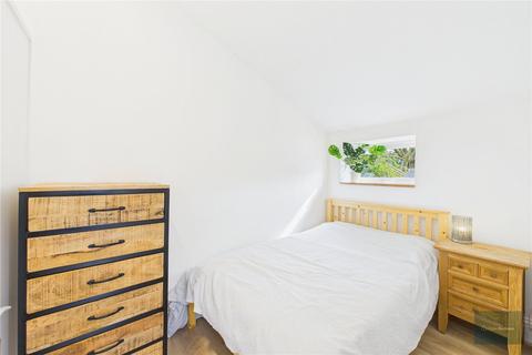 Flat 4, 19 Bloomfield Avenue, Bath, BA2 3AB