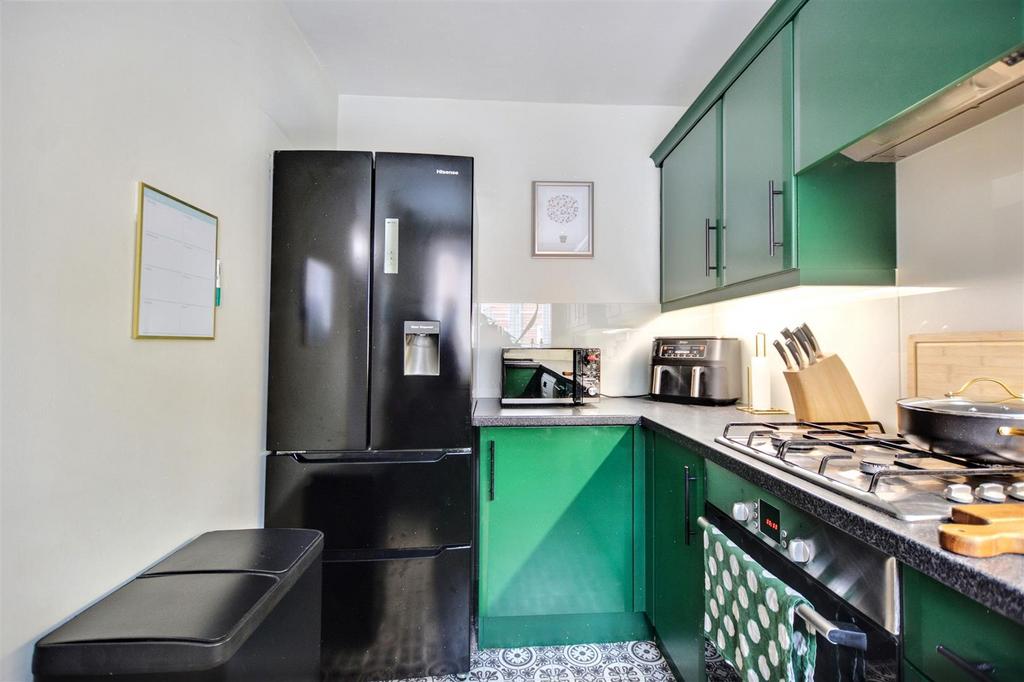 Kitchen 1.jpeg