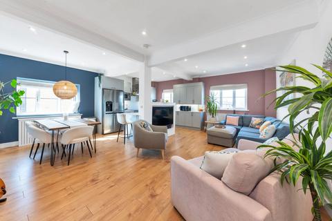 2 bedroom apartment for sale, Kneesworth Street, Royston SG8