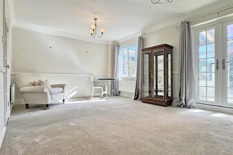 62 Cuckoo Way, Great Notley, Braintree, CM77 7YG