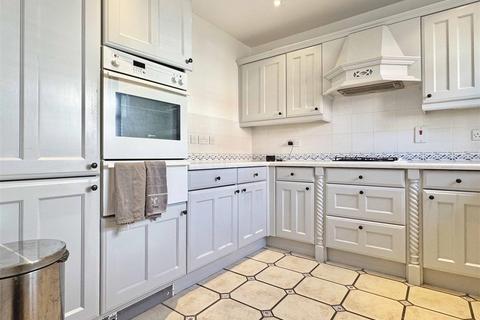 62 Cuckoo Way, Great Notley, Braintree, CM77 7YG