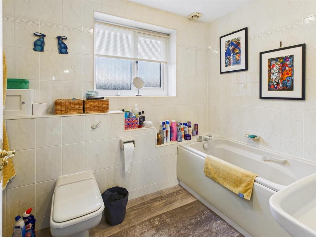 CAM03145 G0-PR0260-STILL040.jpg