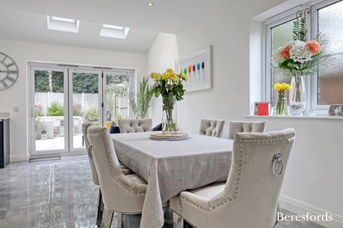 22 Britannia Close, Billericay, CM11 1AQ