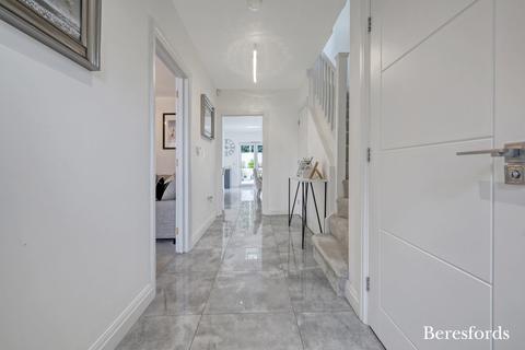 22 Britannia Close, Billericay, CM11 1AQ