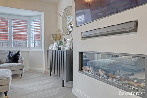 22 Britannia Close, Billericay, CM11 1AQ