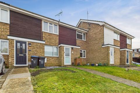 2 bedroom terraced house to rent, Rowan Close, Haywards Heath RH16