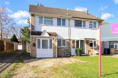 3 bedroom end of terrace house for sale, Maple Gardens, Yateley, Hampshire, GU46
