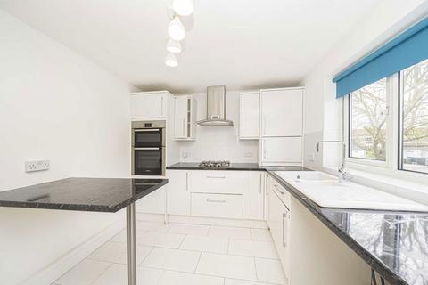 2 bedroom flat to rent, Peregrine Road, Sunbury-On-Thames TW16