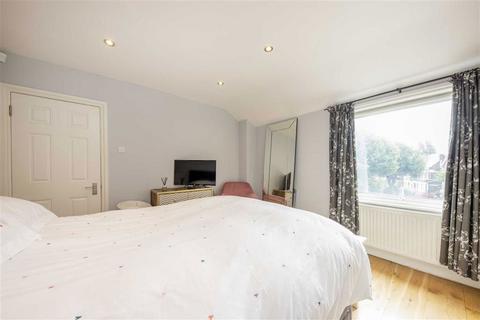 1 bedroom flat for sale, Chichele Road, London NW2