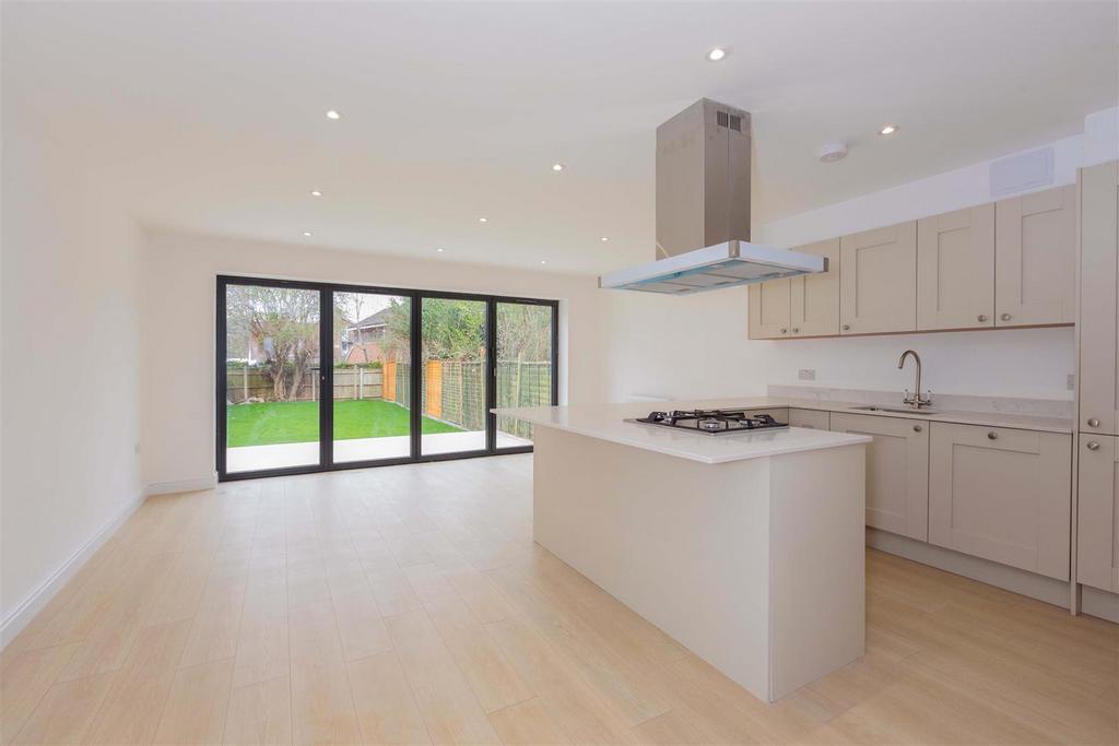 131 Elliman Avenue-12.jpg