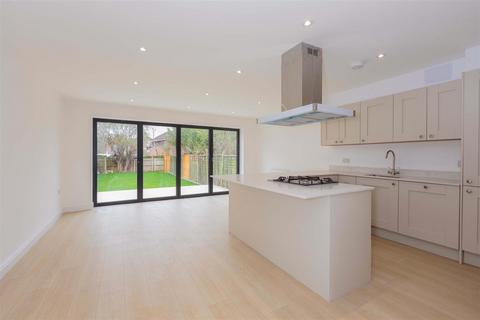 3 bedroom end of terrace house for sale, Elliman Avenue, Slough