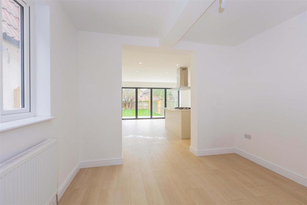 131 Elliman Avenue-13.jpg