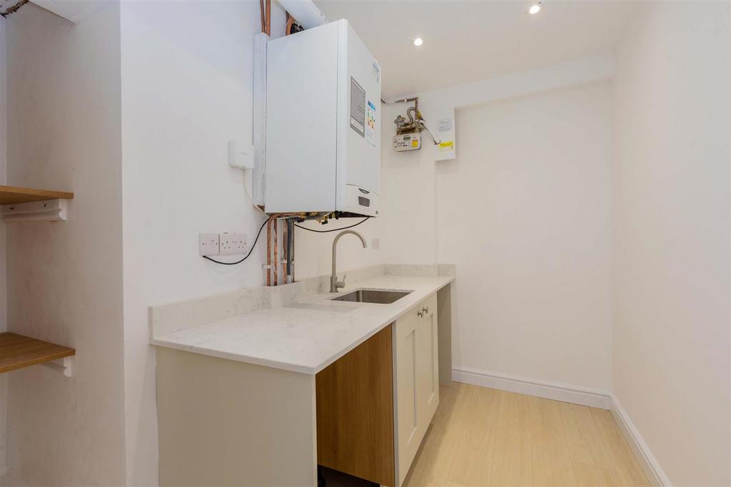 131 Elliman Avenue-10.jpg