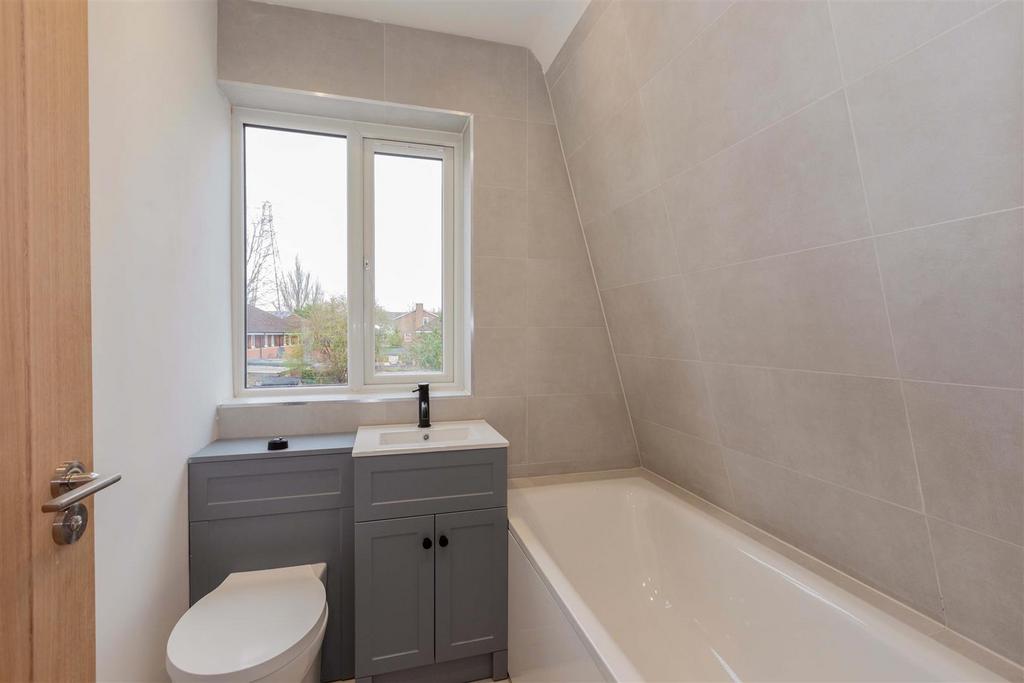 131 Elliman Avenue-16.jpg