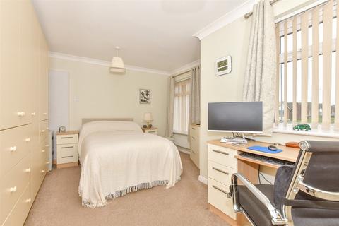 7 Cherry Gardens, Herne Bay, CT6 5QY