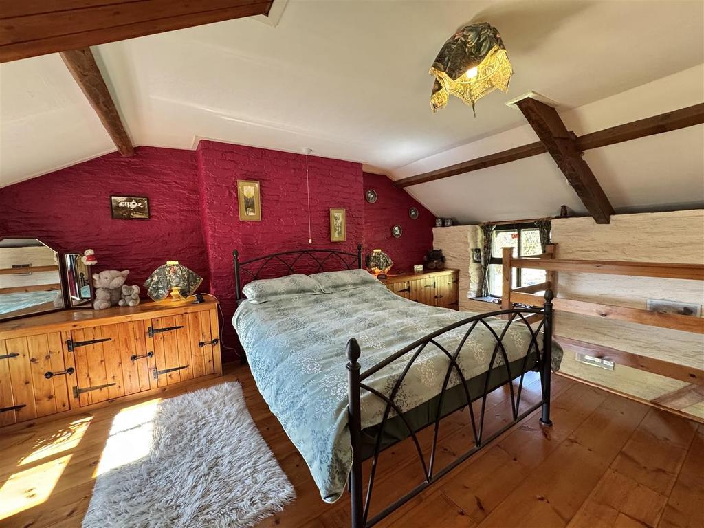 Master bedroom 2