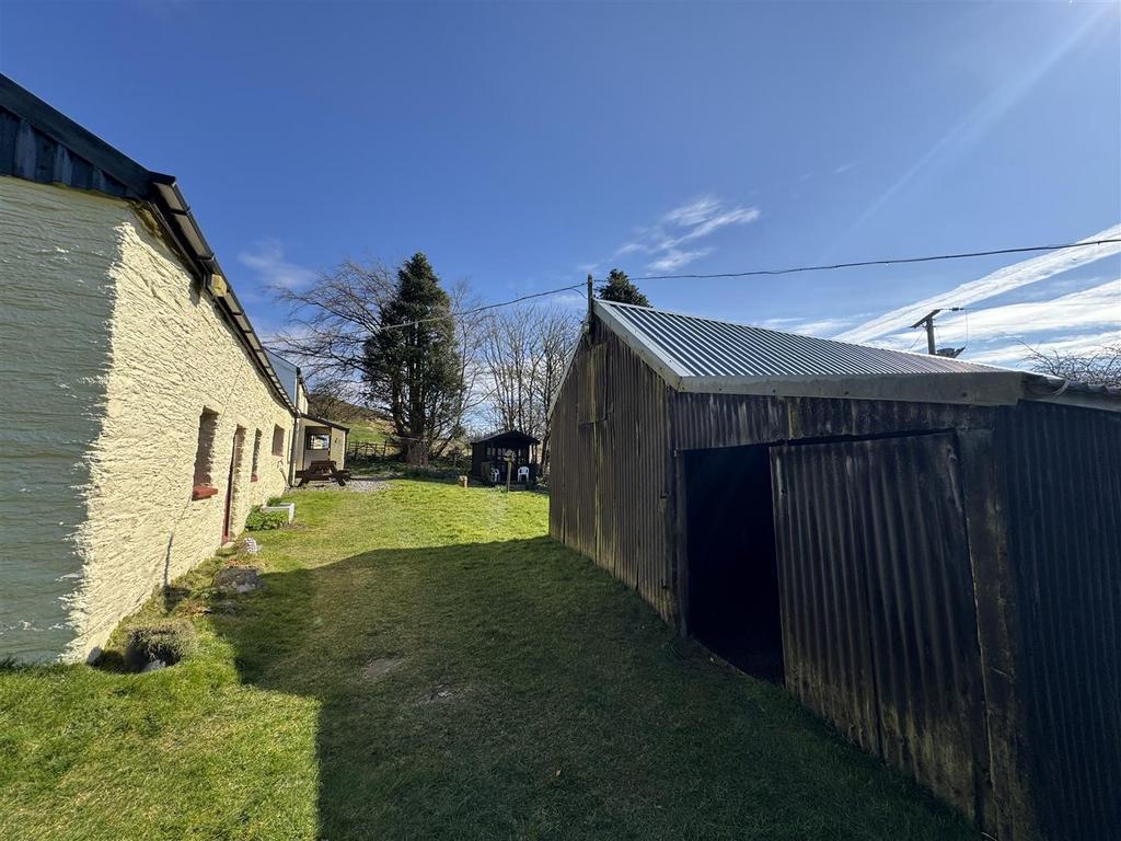 Gisfaen yard 1.jpg