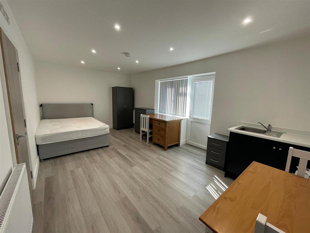 Room 3.jpg