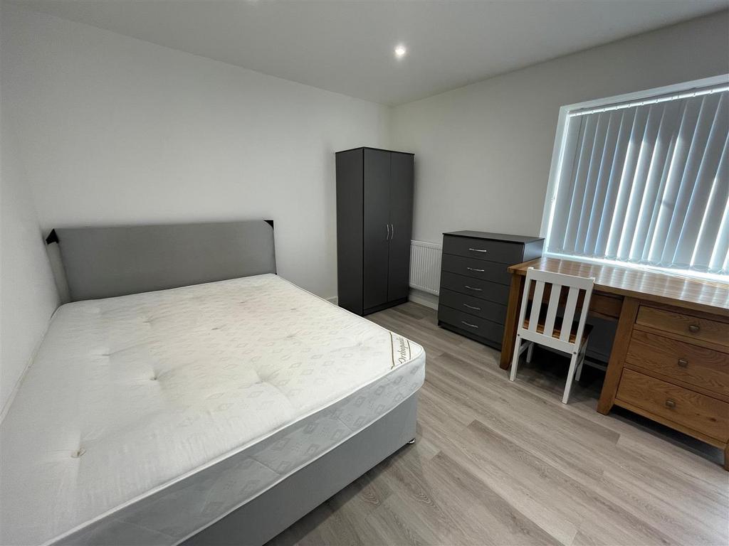 Room 3 bed.jpg