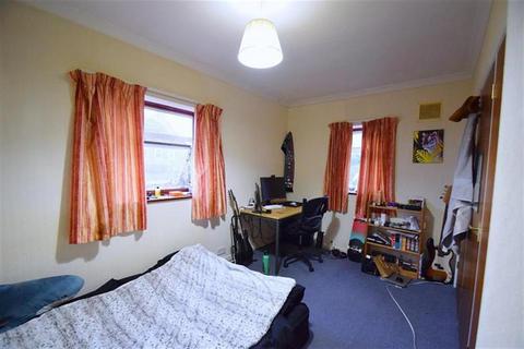 3 bedroom semi-detached house to rent, Stanmore